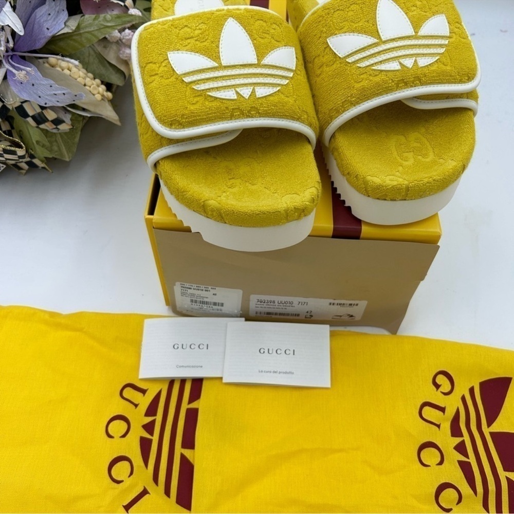 Women’s Gucci X Adidas GG monogram slides size 42 fits 11.5 US made in Italy - Picture 8 of 8